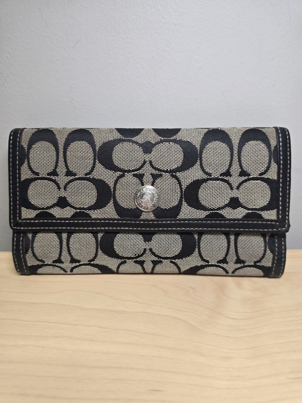 COACH Black & Beige/Grey Signature Jacquard & Leather Trifold Long Snap Wallet *